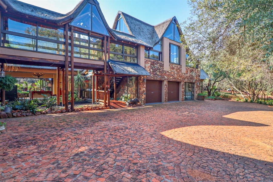 4 Bedroom Property for Sale in Kosmos North West